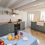 Holiday home Field View *